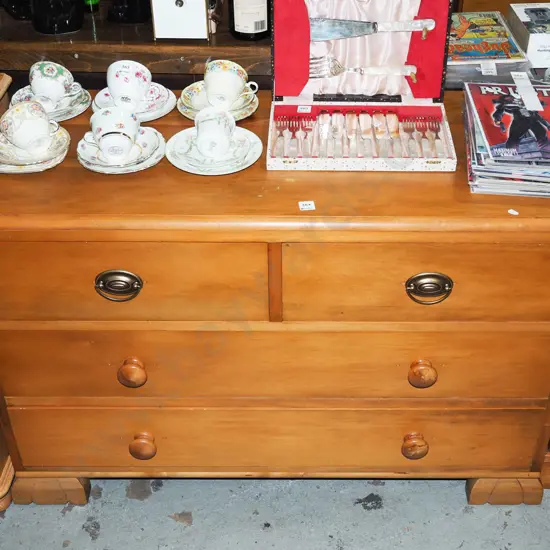 rimu 4 drawer lowboy - mismatched handles H730 W1070 D460