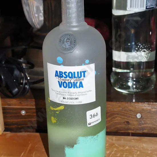 1L bottle of Absolut vodka
