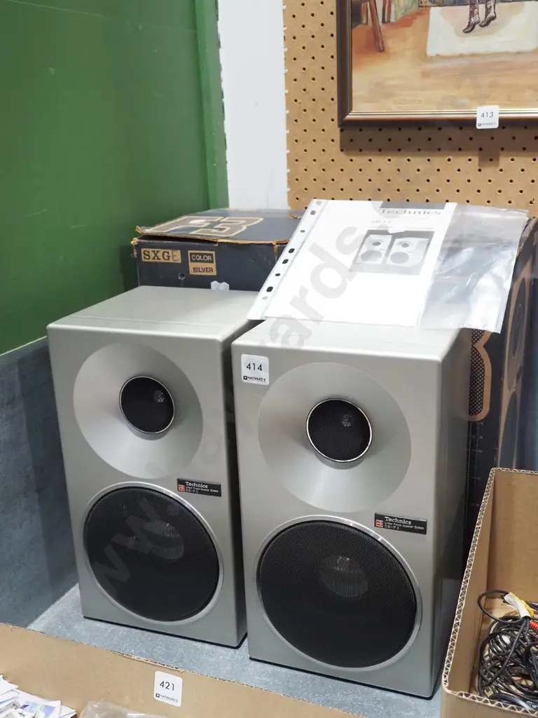 pair of Technics bookcase speakers SB-F3 Image 1++