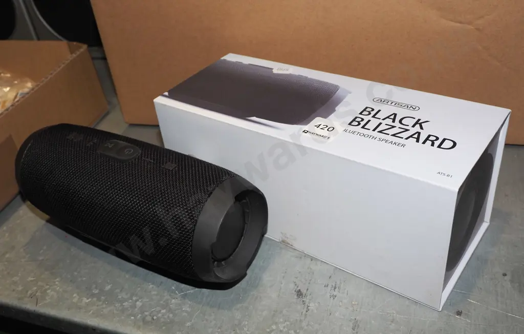Artisan Black Blizzard bluetooth speaker Image 1++