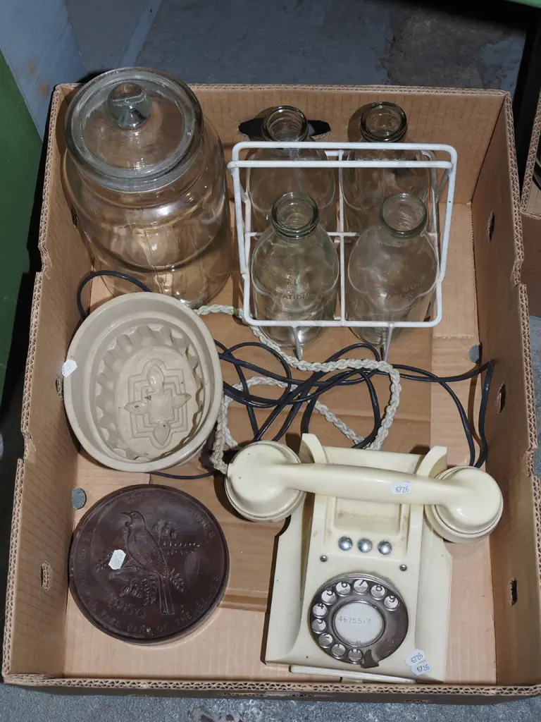 box; glass canister, milk bottles etc Image 1++