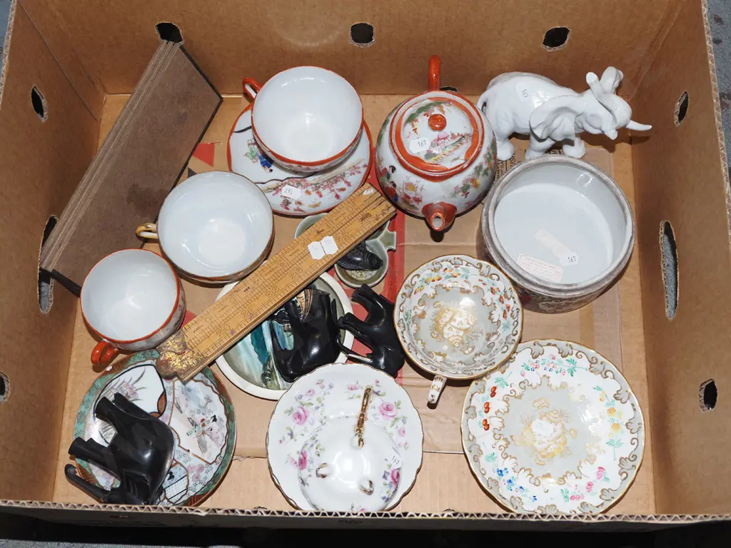 box; Asian part set, figurines, dishes etc Image 1++