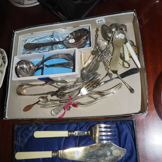cased bone handled plated fish servers, box of cutlery