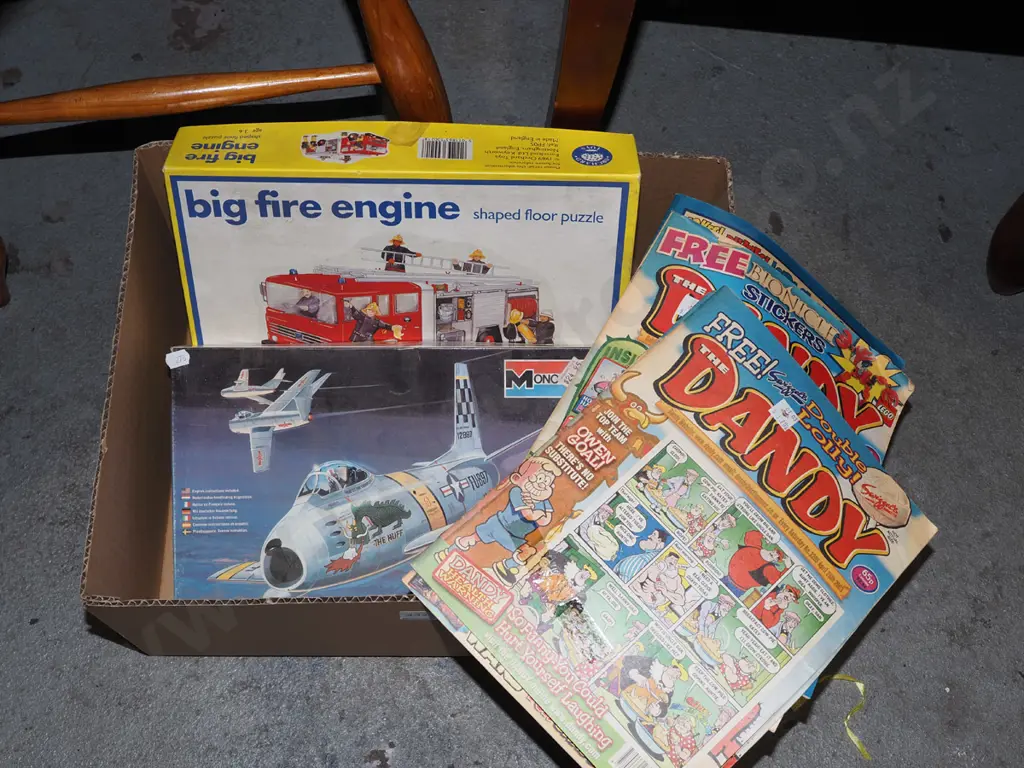 box; Dandy magazines, floor puzzle, yet to be assembled military aircraft plastic model kit Image 1++