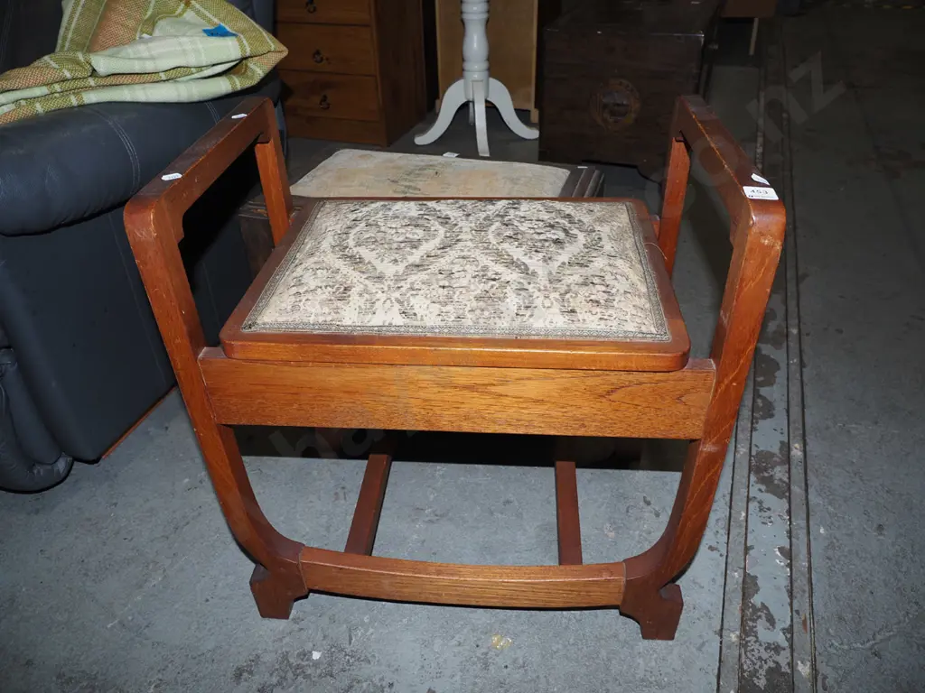 oak deco piano stool Image 1++
