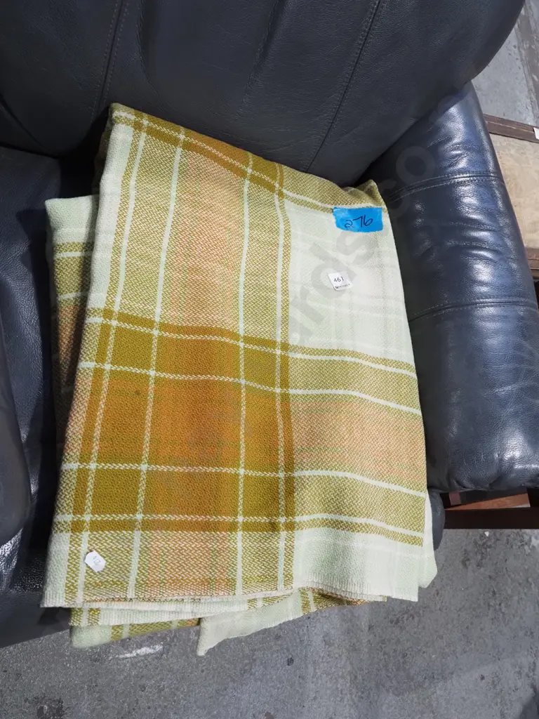 brown and green woollen blanket Image 1++