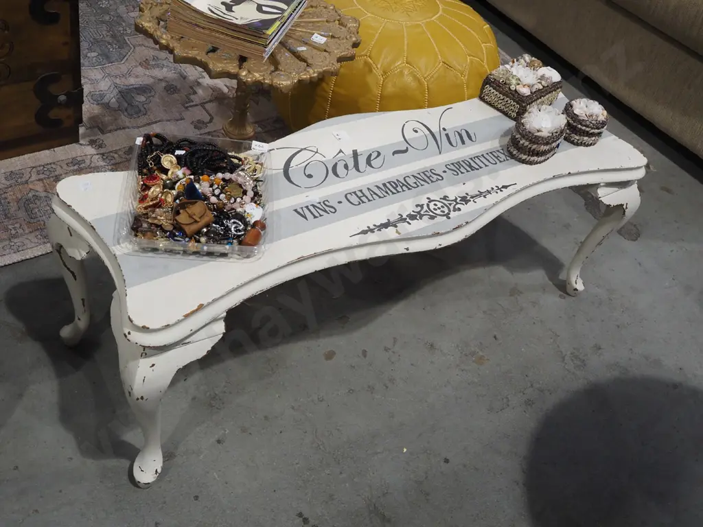 cab leg French themed themed painted stool H370 W1000 D320 Image 1++