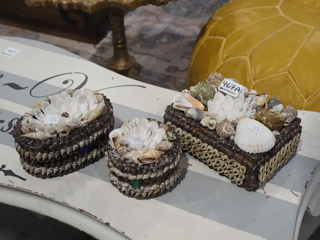 3x shell covered trinket boxes Image 1++