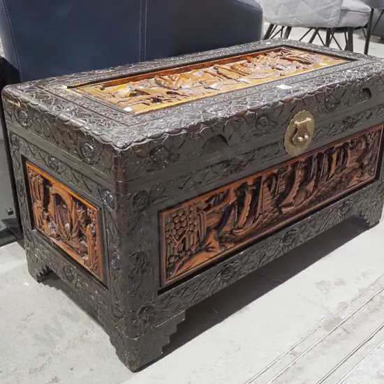 carved camphorwood chest H460 W890 D440