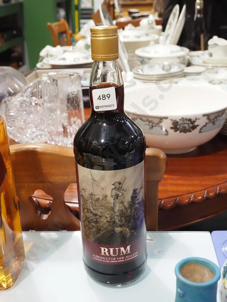 1L bottle of NZ rum Image 1++