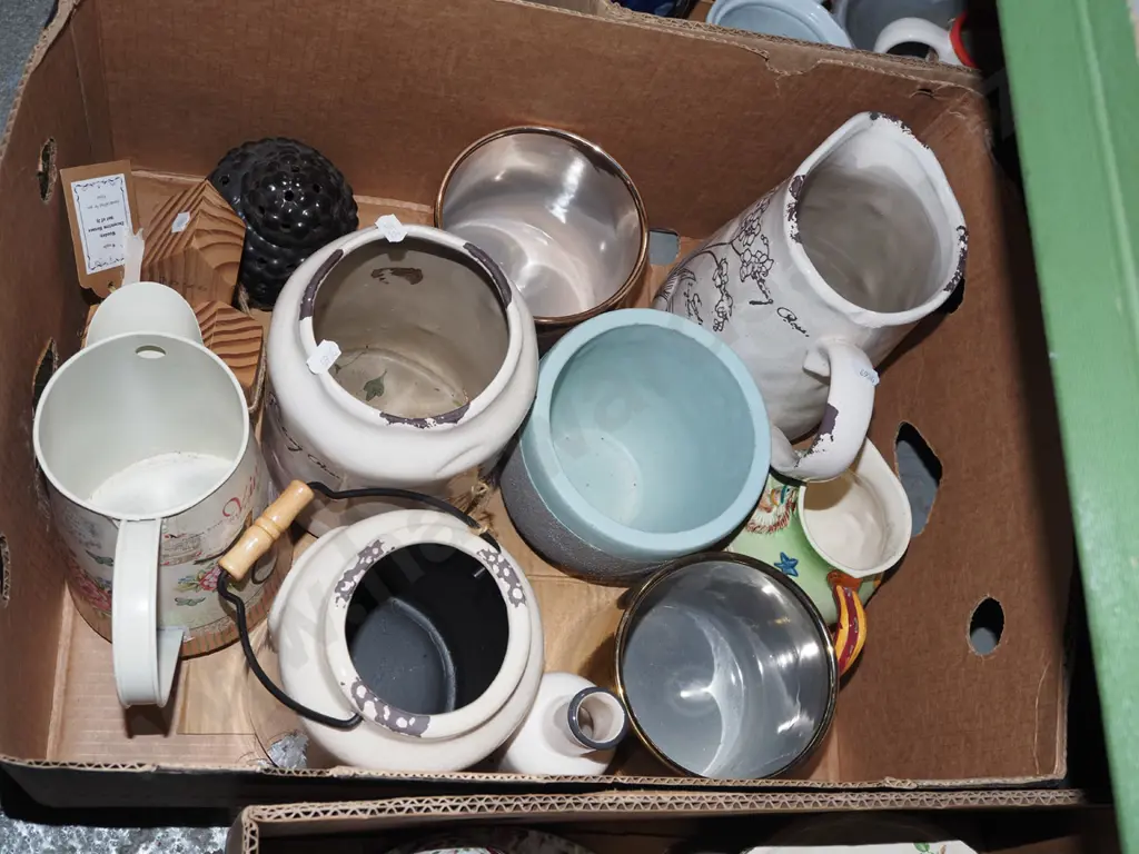 box; storage canisters, jardinieres, jugs etc Image 1++