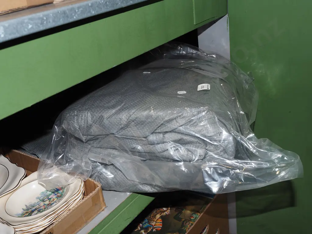 car cover in sealed plastic bag - size unknown Image 1++