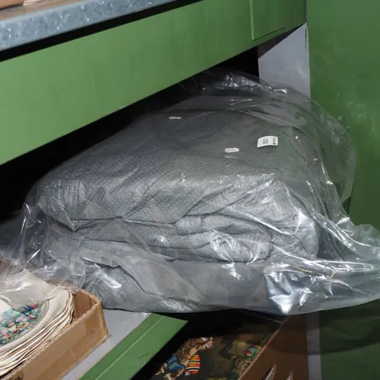car cover in sealed plastic bag - size unknown