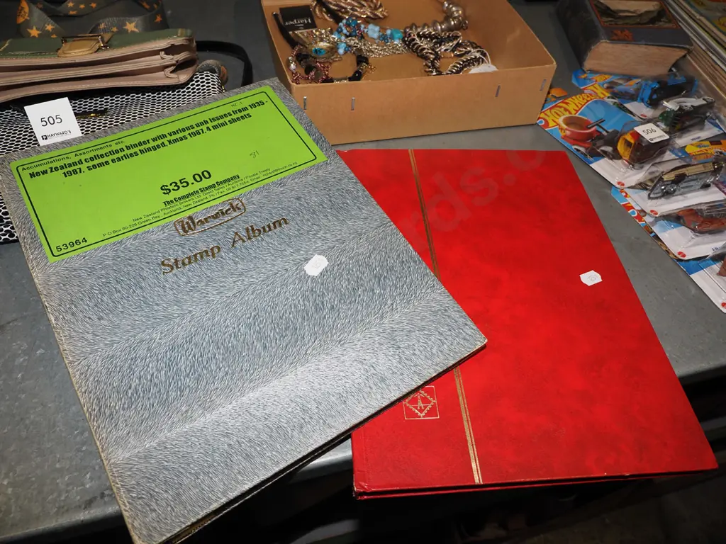 2x stamp albums Image 1++