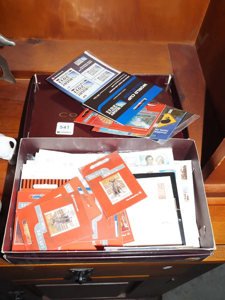 box; stamps, first day covers Image 1++