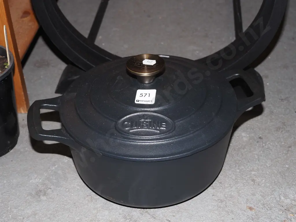 La Cuisine cast iron casserole Image 1++