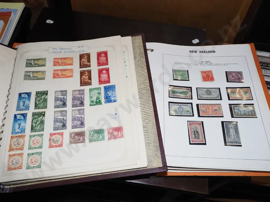 2x stamp albums Image 1++