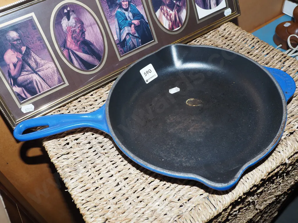 blue enamel cast iron frying pan Diam240 Image 1++