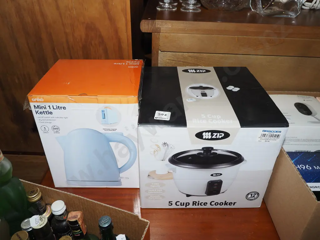 boxed Zipp rice cooker, 1L kettle Image 1++