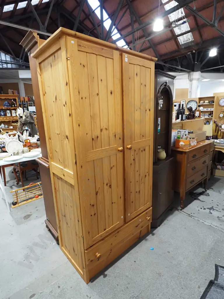 cedar 2 door wardrobe with lower drawer H1860 W940 D540 Image 1++