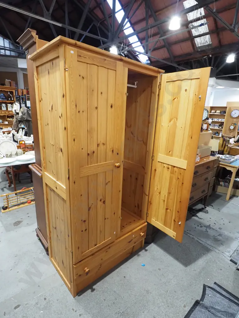 cedar 2 door wardrobe with lower drawer H1860 W940 D540 Image 1++