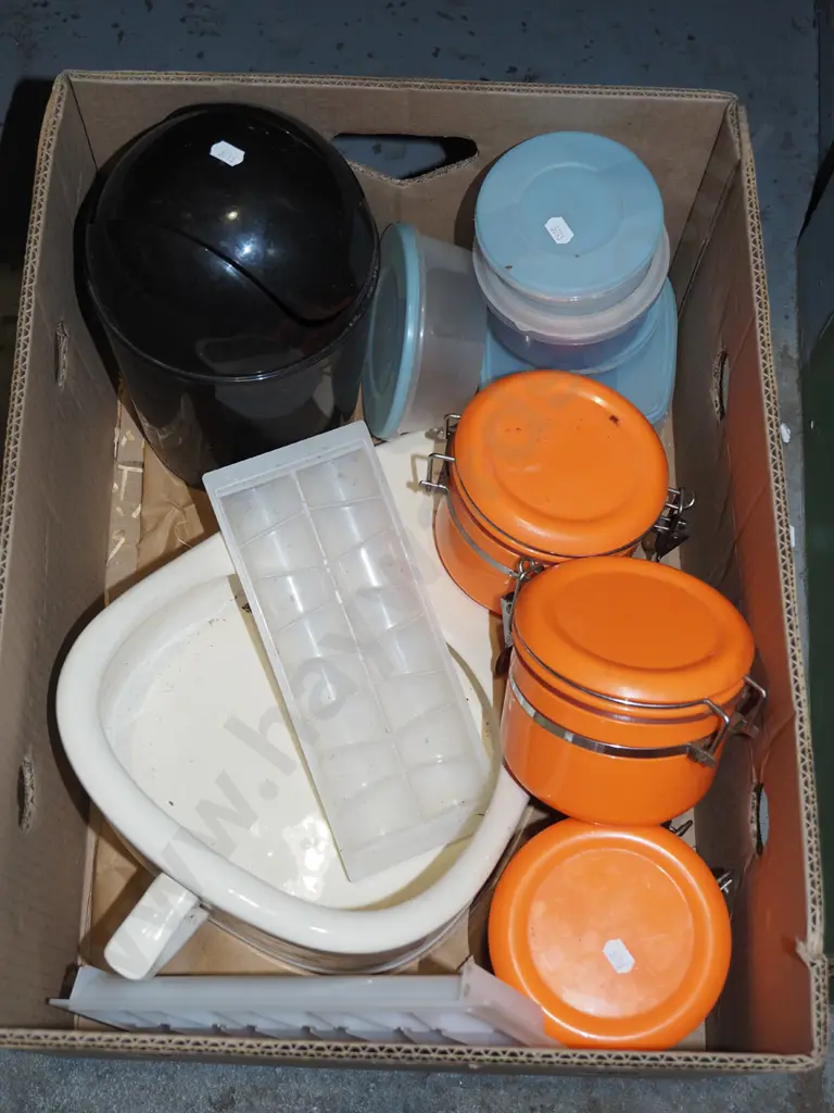 box; slipper pans, orange self sealing canisters, small wastepaper basket etc Image 1++