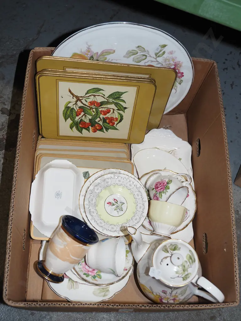 box; coffee pot, cups, saucers etc Image 1++
