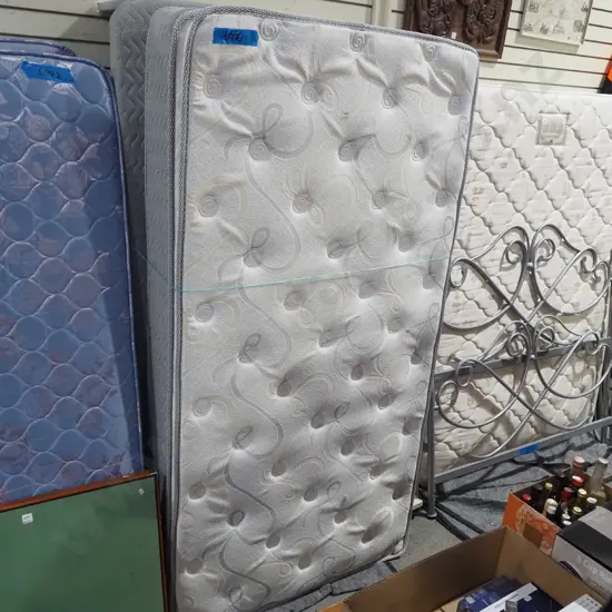 NZ made Slumberzone king single bed with pop up trundler bed