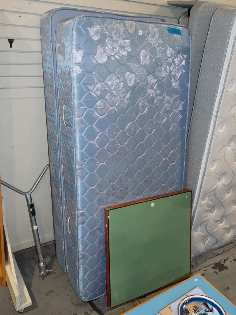 single bed base and mattress Image 1++