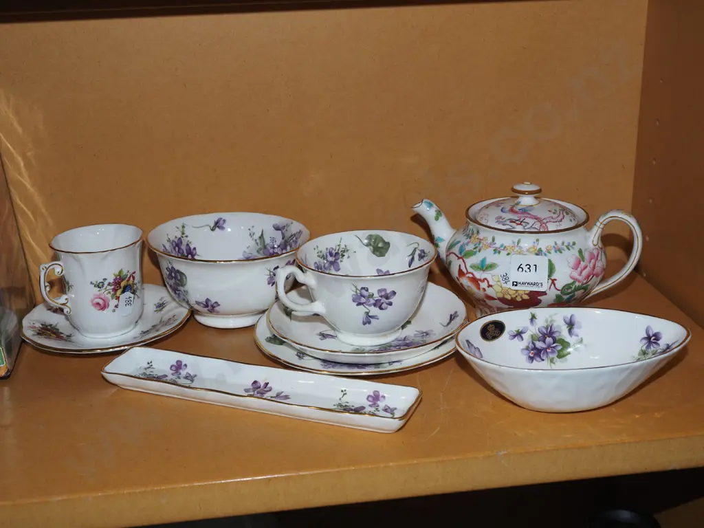 teapot, cups, saucers, bowls etc Image 1++