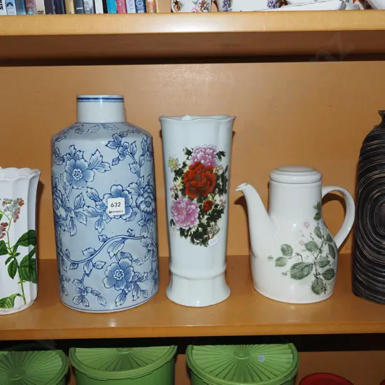 4x vases, Royal Albert coffee pot Vase H330