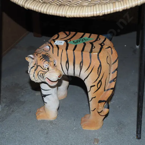 composite tiger themed jardiniere stand H250