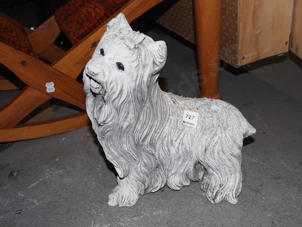 concrete dog figurine H320 Image 1++
