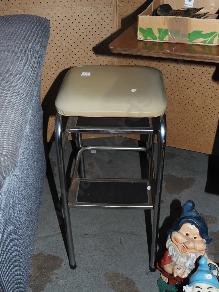 vinyl topped kitchen stool Image 1++