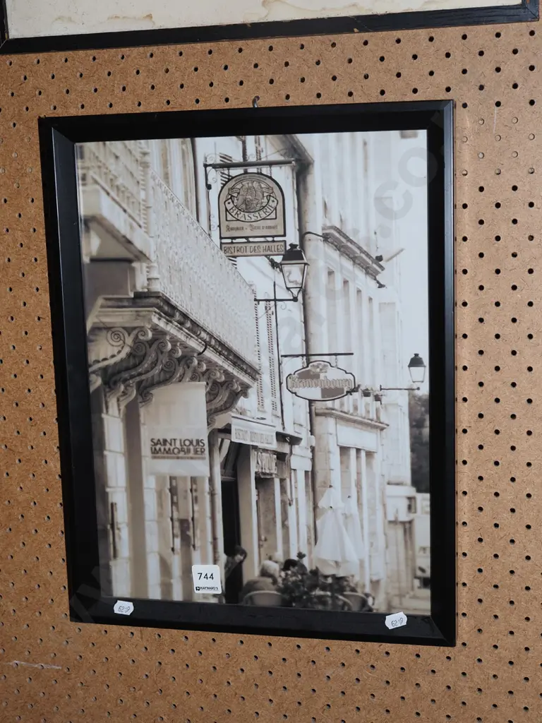 framed photo print - street scene Image 1++