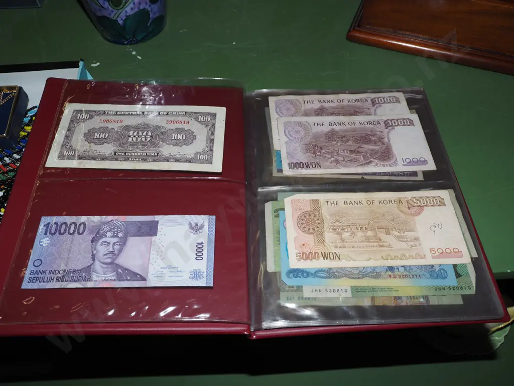 album of bank notes Image 1++