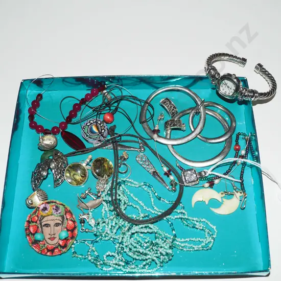 tray of costume jewellery