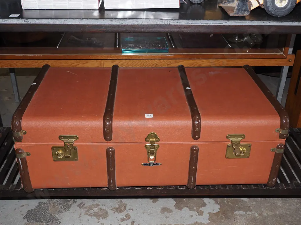large vintage suitcase H320 W920 D490 Image 1++