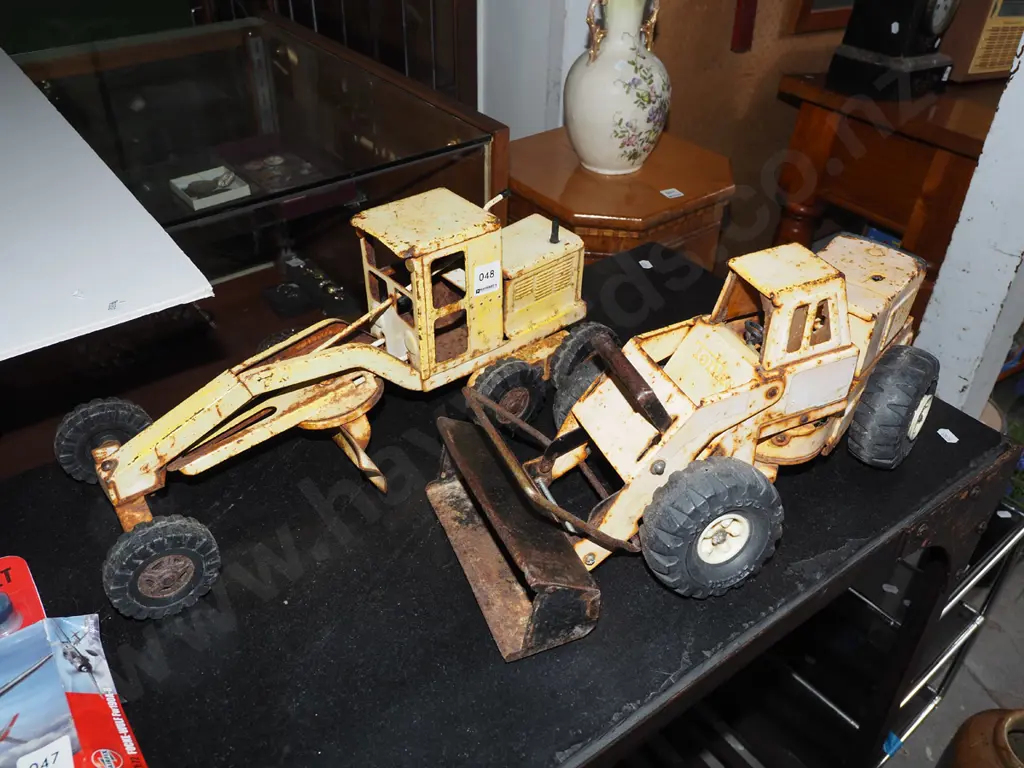 rusty restorer's Tonka grader and loader Image 1++