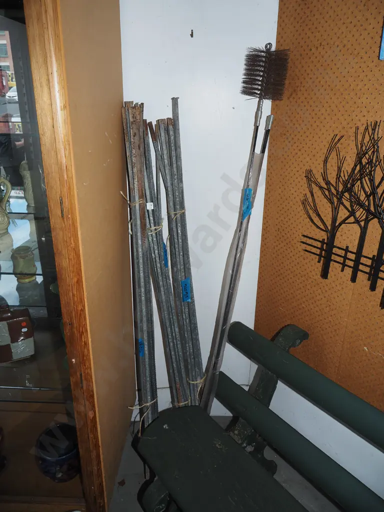 3x bundles of galvanised metal garden stakes Image 1++