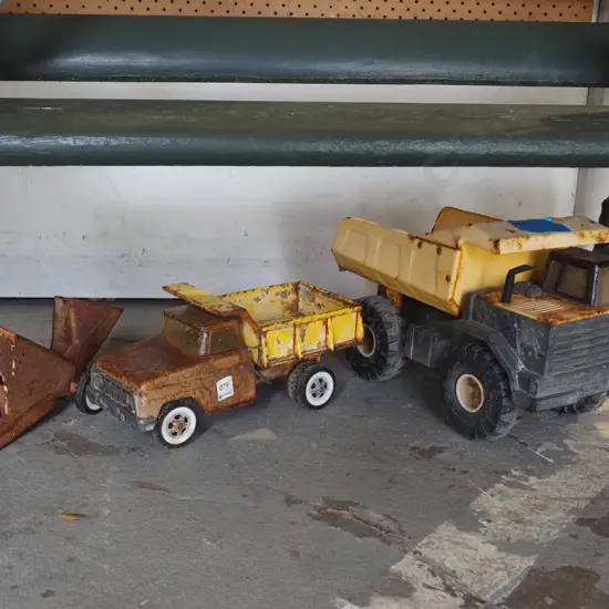 3x restorer's Tonka toys; large dump truck, small truck, loader