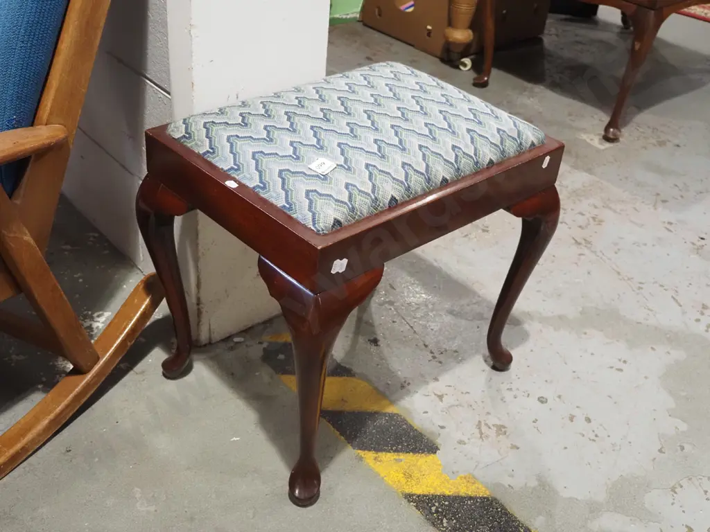 needlework cab leg piano stool Image 1++