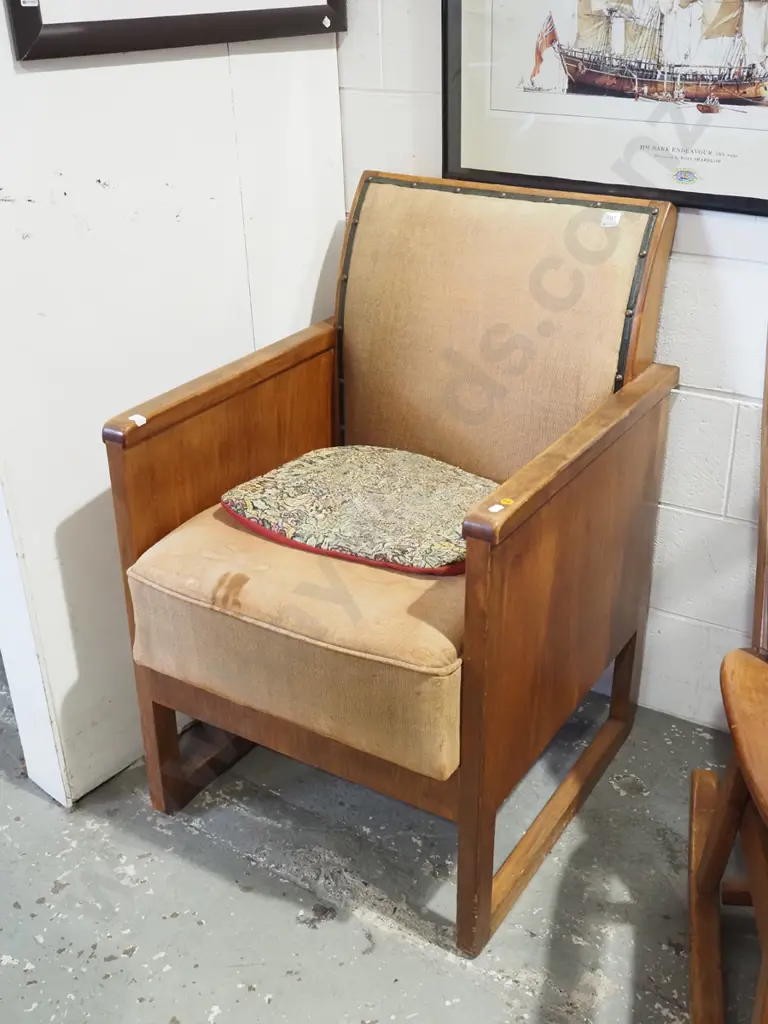 deco solid rimu and ply armchair Image 1++