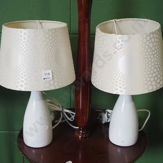 2x bedside lamps H380
