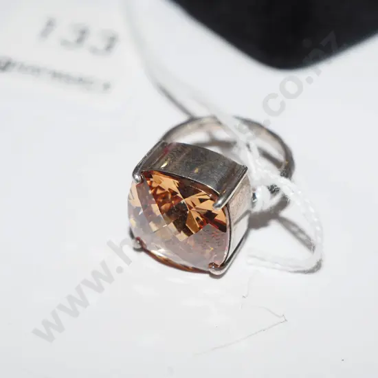 sterling silver citrine coloured ring 10gms
