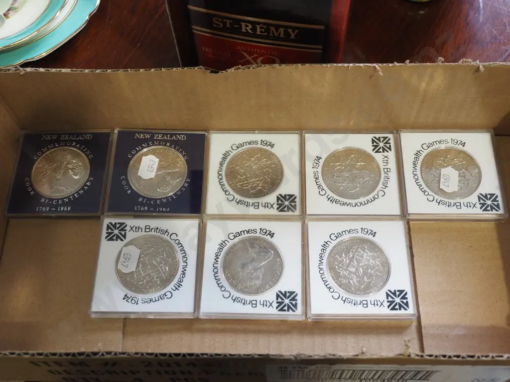 box of Commonwealth Commemorative collector coins Image 1++