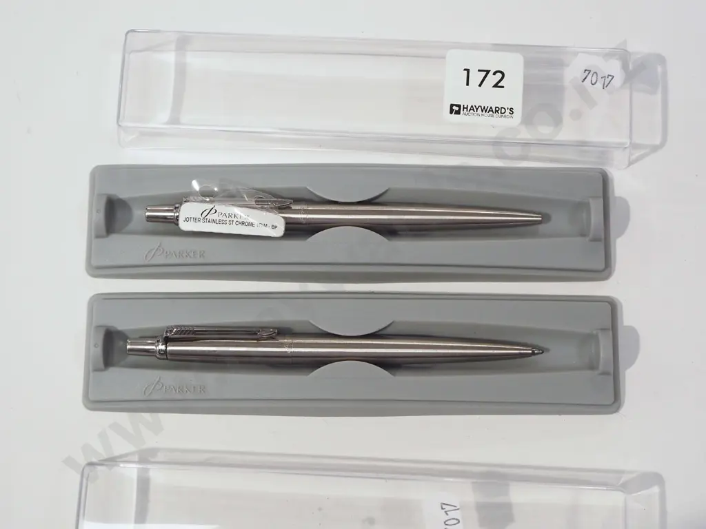 2x cased Parker pens Image 1++