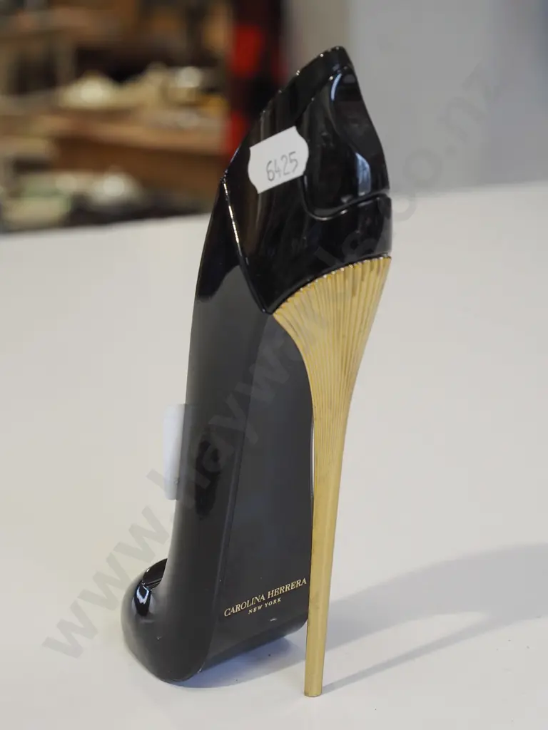 Carolina Herrera 50ml eau de parfum Image 1++