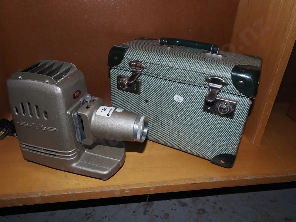 Aldis slide projector Image 1++