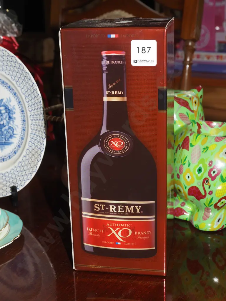St Remy French brandy 1L Image 1++